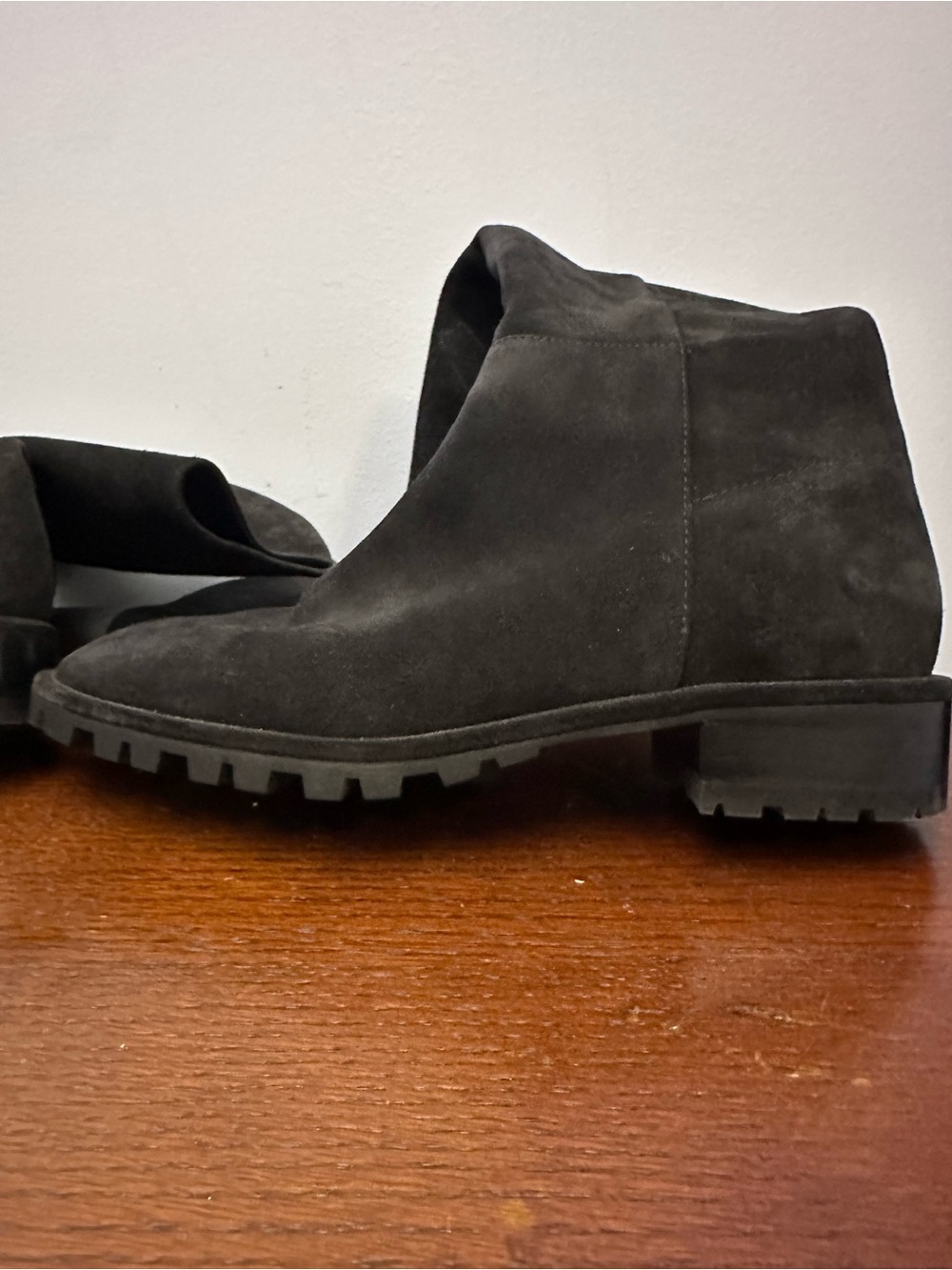 Stuart Weitzman Black Amber Suede Over-The-Knee Lug Sole Boots Size 5.5 - Picture 11 of 13